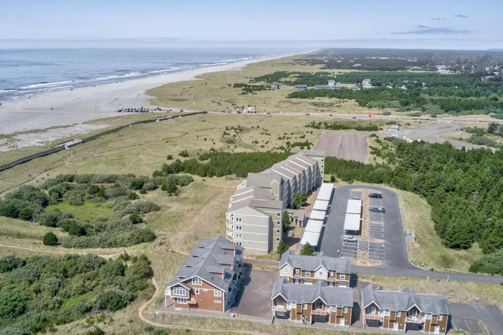 Beach Please-Updated Home With Ocean Views Long Beach Exterior photo