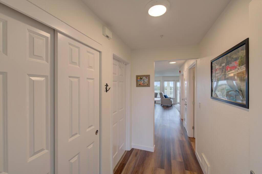 Beach Please-Updated Home With Ocean Views Long Beach Exterior photo